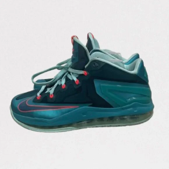 Nike Max LeBron 11 Low Turbo Green Men’s Basketball Sneakers Size 9